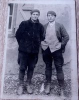 DocPictures/2_Jules-Beziade_a-gauche.jpg