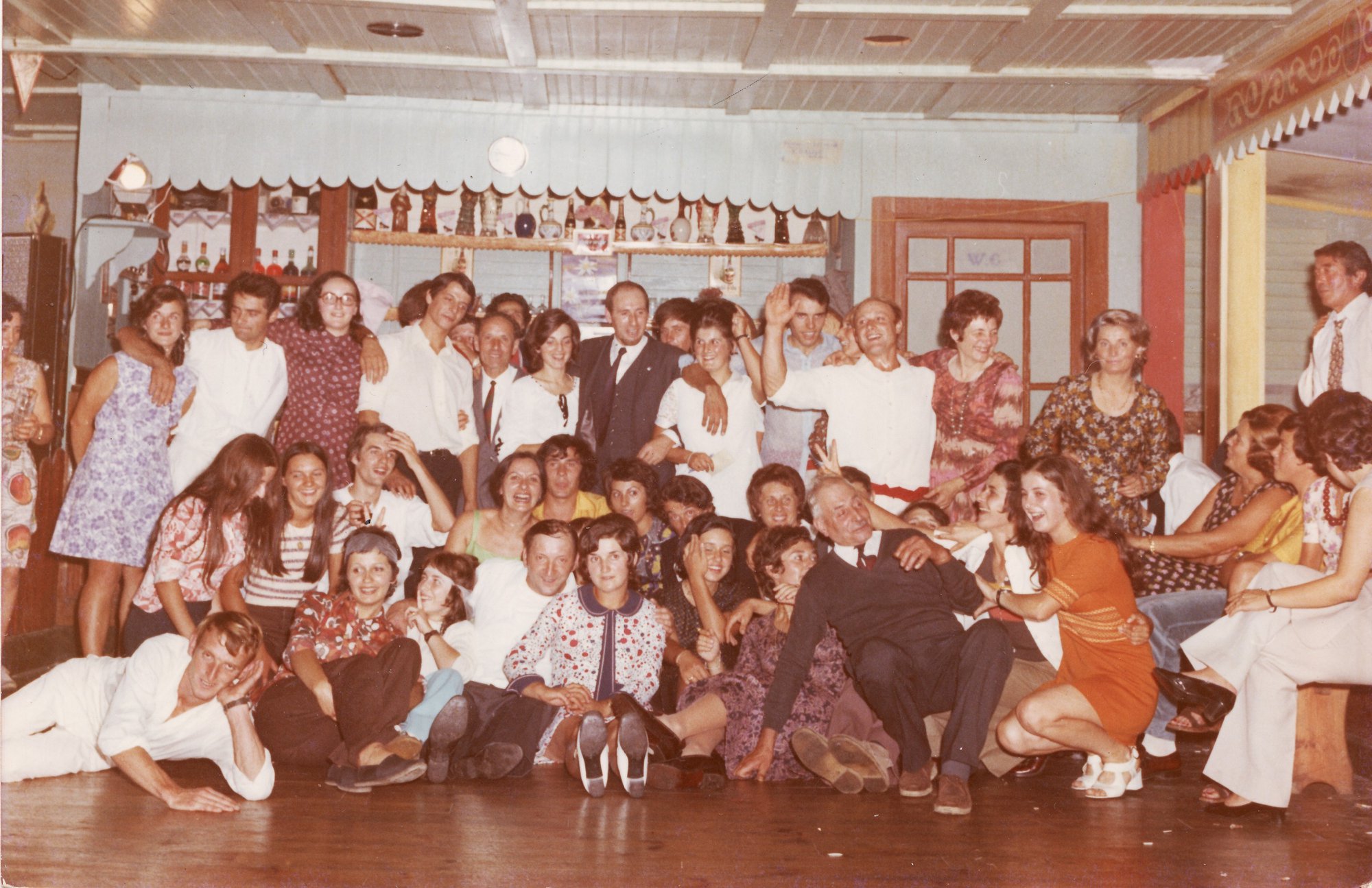DocPictures/dancing_0001.jpg